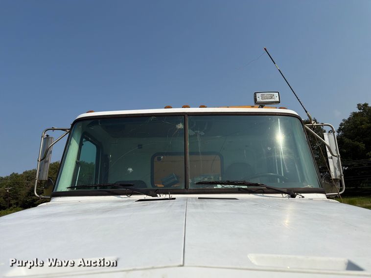 image for item FN2026 2001 Volvo WG dump truck