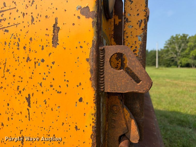 image for item FN2026 2001 Volvo WG dump truck