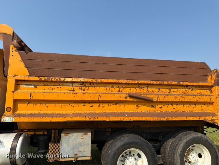 image for item FN2026 2001 Volvo WG dump truck