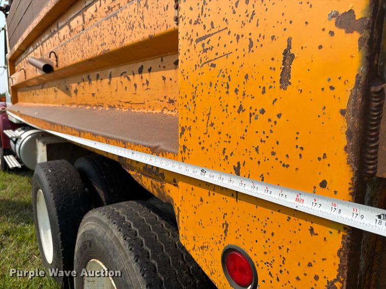 image for item FN2026 2001 Volvo WG dump truck