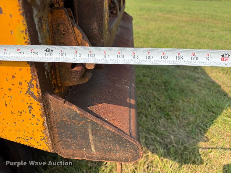 image for item FN2026 2001 Volvo WG dump truck