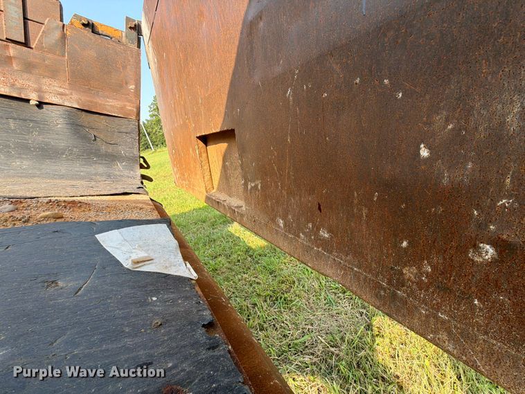 image for item FN2026 2001 Volvo WG dump truck