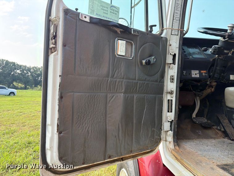image for item FN2026 2001 Volvo WG dump truck