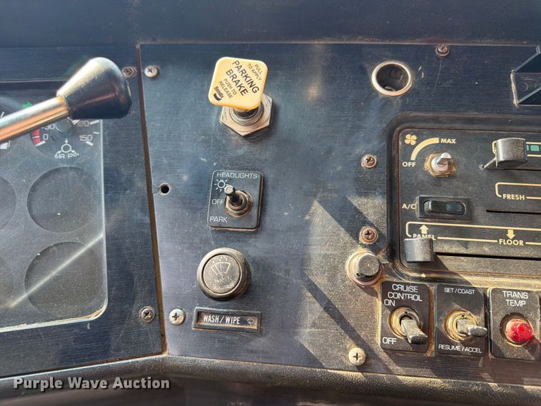 image for item FN2026 2001 Volvo WG dump truck