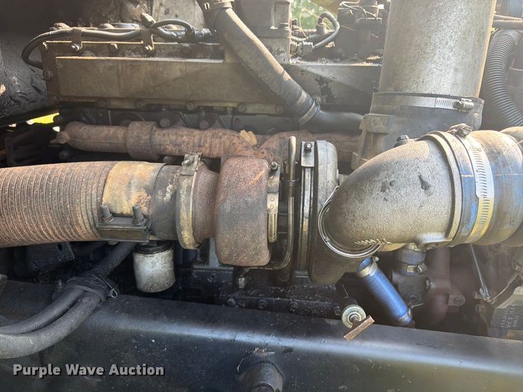 image for item FN2026 2001 Volvo WG dump truck