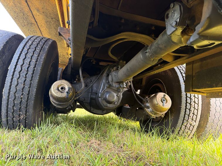 image for item FN2026 2001 Volvo WG dump truck