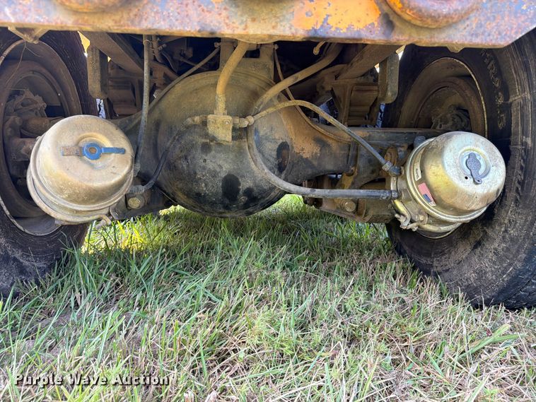 image for item FN2026 2001 Volvo WG dump truck