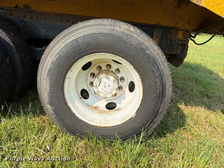 image for item FN2026 2001 Volvo WG dump truck