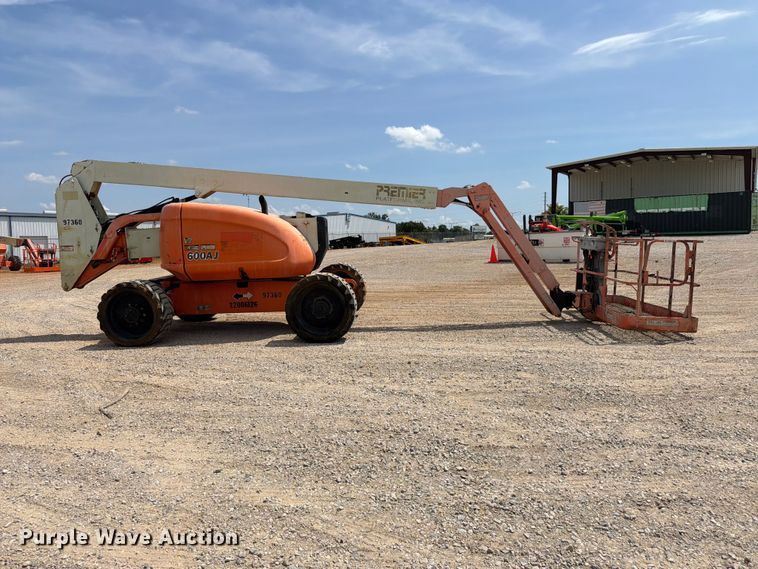 image for item FN2045 2006 JLG 600AJ boom lift