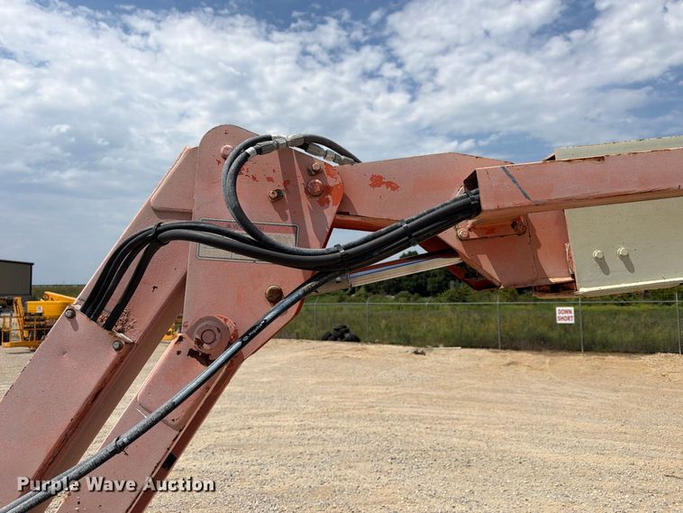 image for item FN2045 2006 JLG 600AJ boom lift