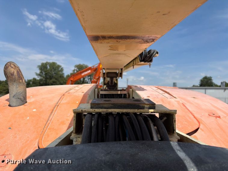 image for item FN2045 2006 JLG 600AJ boom lift