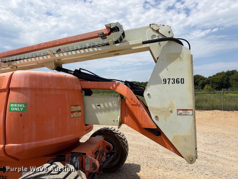image for item FN2045 2006 JLG 600AJ boom lift