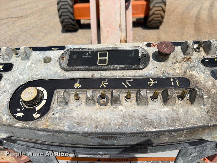 image for item FN2045 2006 JLG 600AJ boom lift