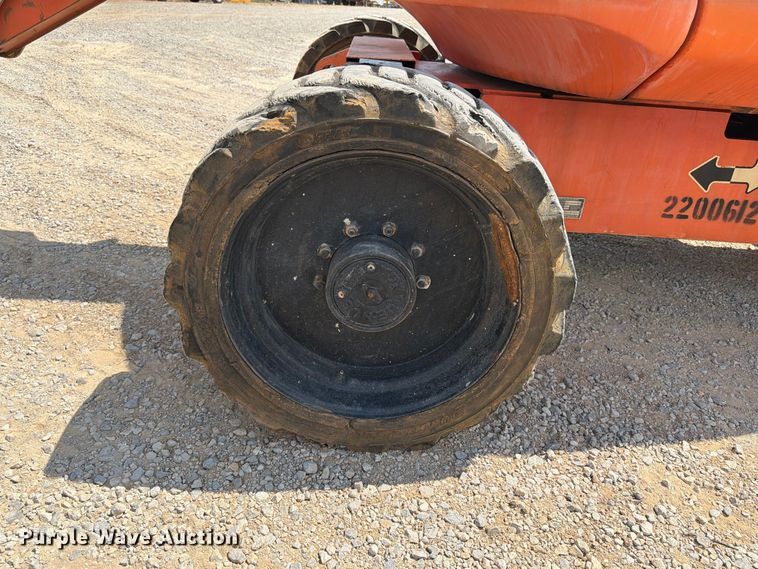 image for item FN2045 2006 JLG 600AJ boom lift