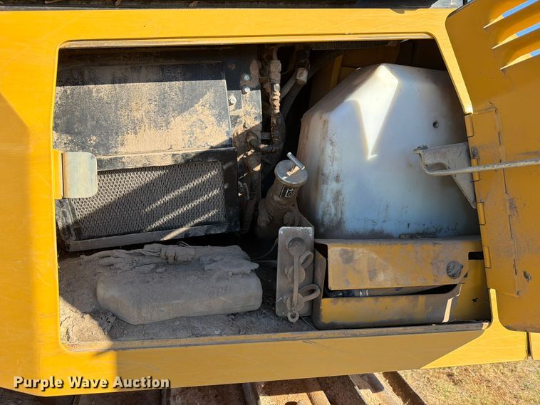 image for item FN2560 2014 Caterpillar D6K2 XL dozer