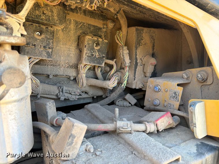 image for item FN2560 2014 Caterpillar D6K2 XL dozer