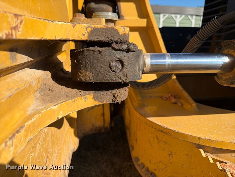 image for item FN2560 2014 Caterpillar D6K2 XL dozer