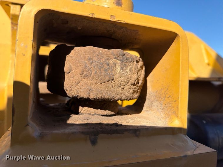 image for item FN2560 2014 Caterpillar D6K2 XL dozer