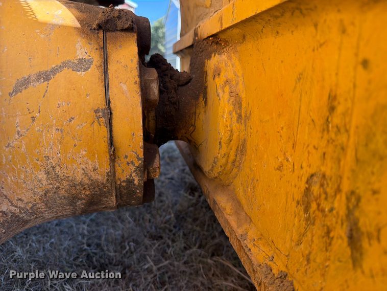image for item FN2560 2014 Caterpillar D6K2 XL dozer