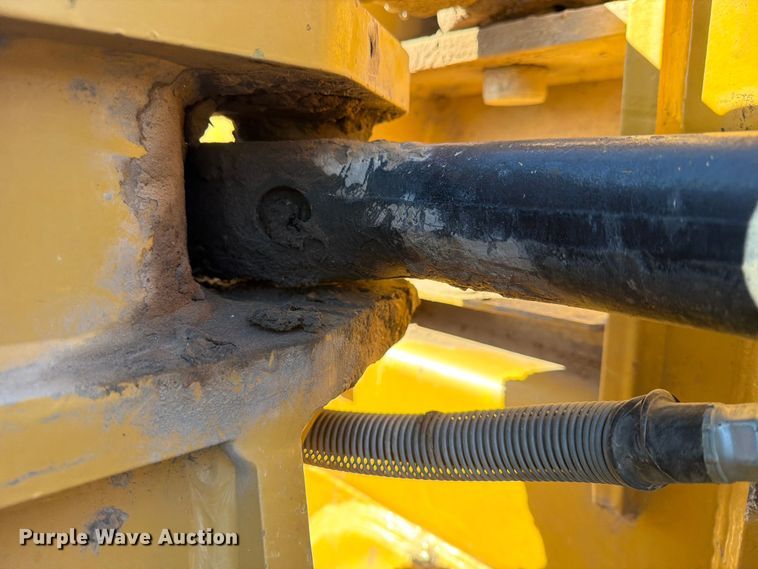 image for item FN2560 2014 Caterpillar D6K2 XL dozer