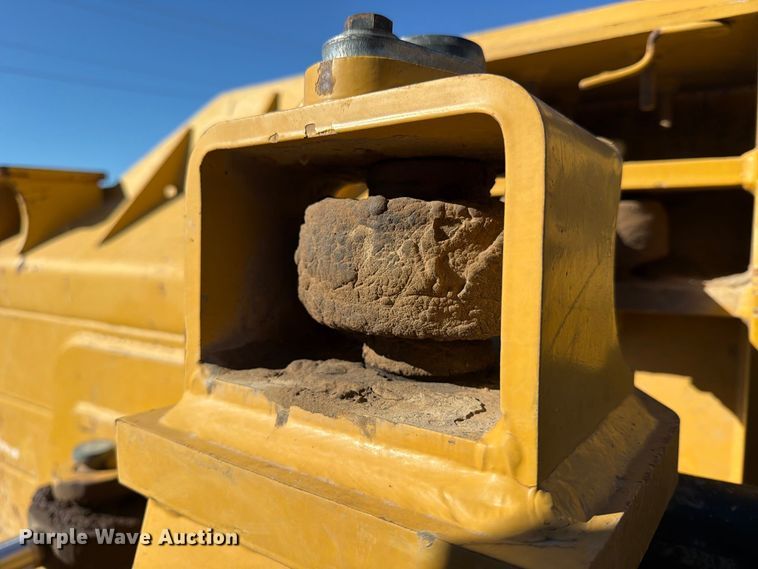 image for item FN2560 2014 Caterpillar D6K2 XL dozer