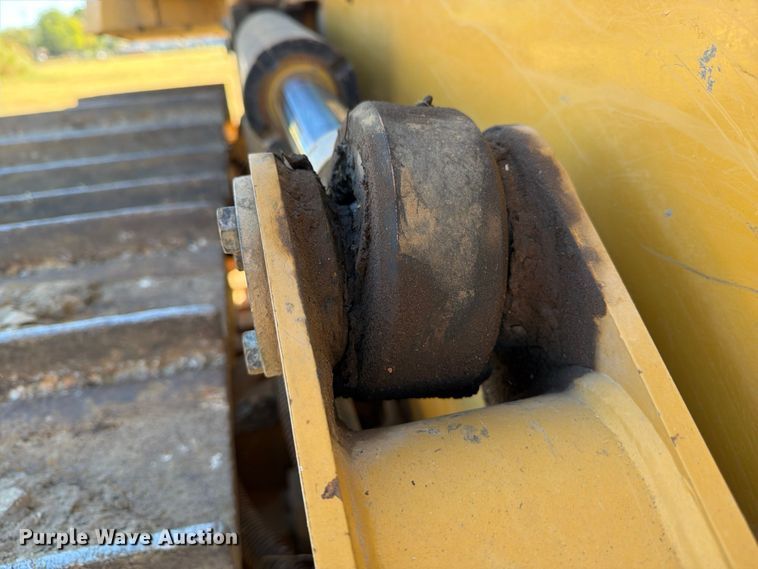 image for item FN2560 2014 Caterpillar D6K2 XL dozer