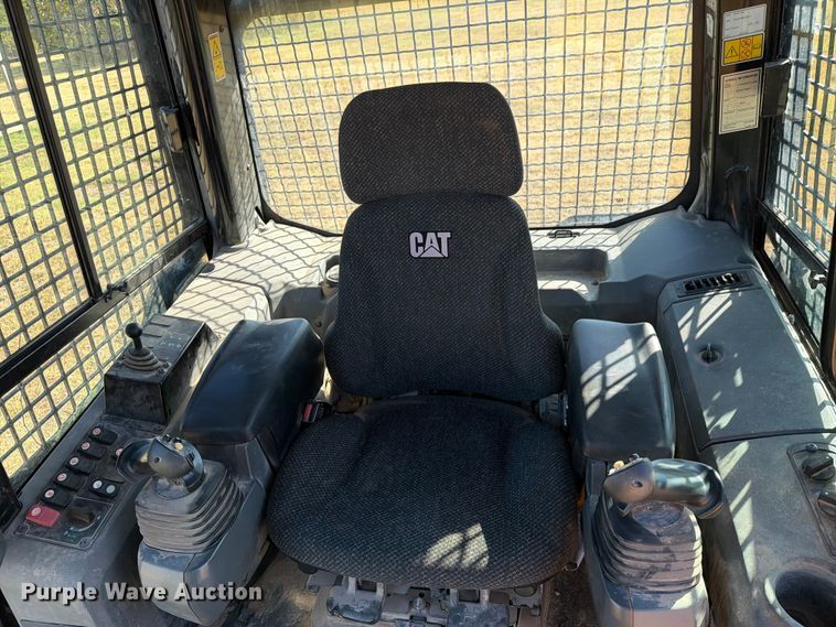 image for item FN2560 2014 Caterpillar D6K2 XL dozer