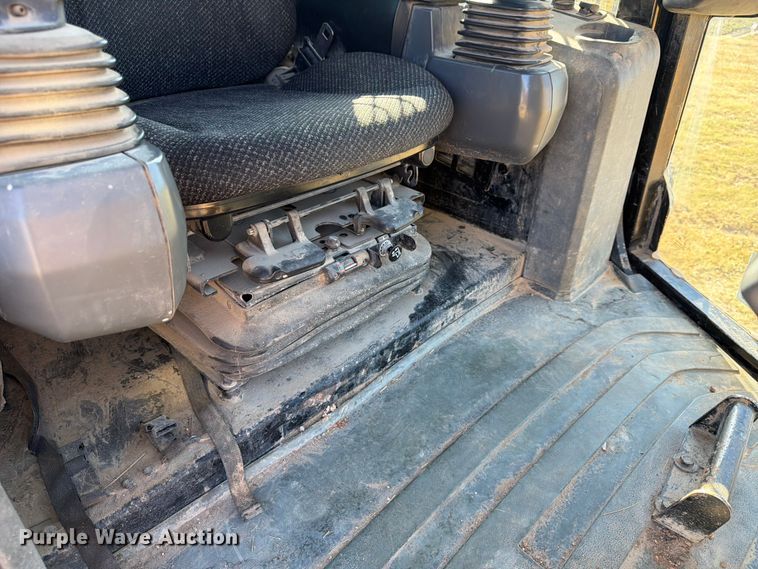 image for item FN2560 2014 Caterpillar D6K2 XL dozer