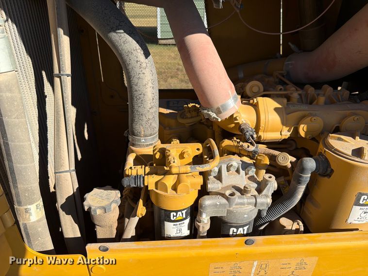 image for item FN2560 2014 Caterpillar D6K2 XL dozer