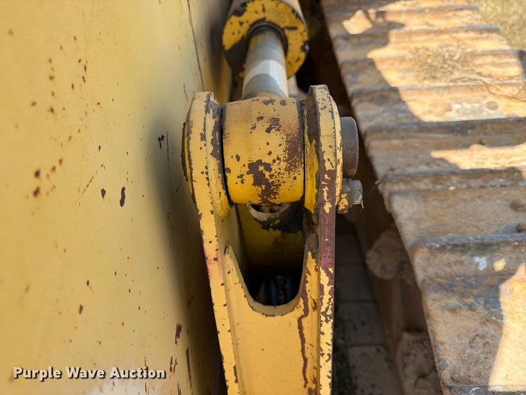 image for item FN2573 1999 Komatsu D41E-6 dozer