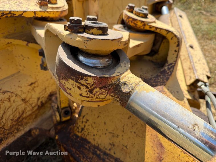 image for item FN2573 1999 Komatsu D41E-6 dozer