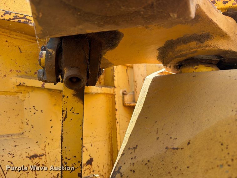 image for item FN2573 1999 Komatsu D41E-6 dozer