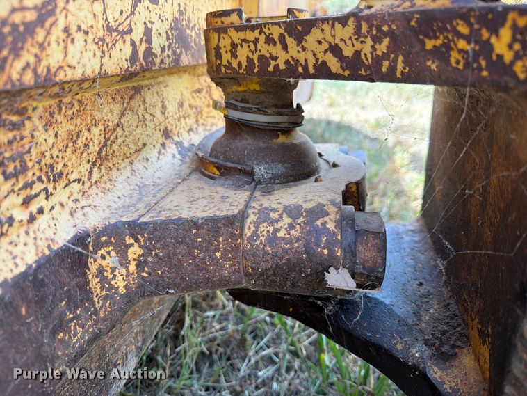 image for item FN2573 1999 Komatsu D41E-6 dozer