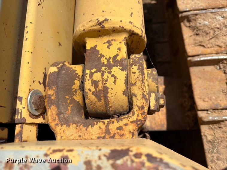 image for item FN2573 1999 Komatsu D41E-6 dozer