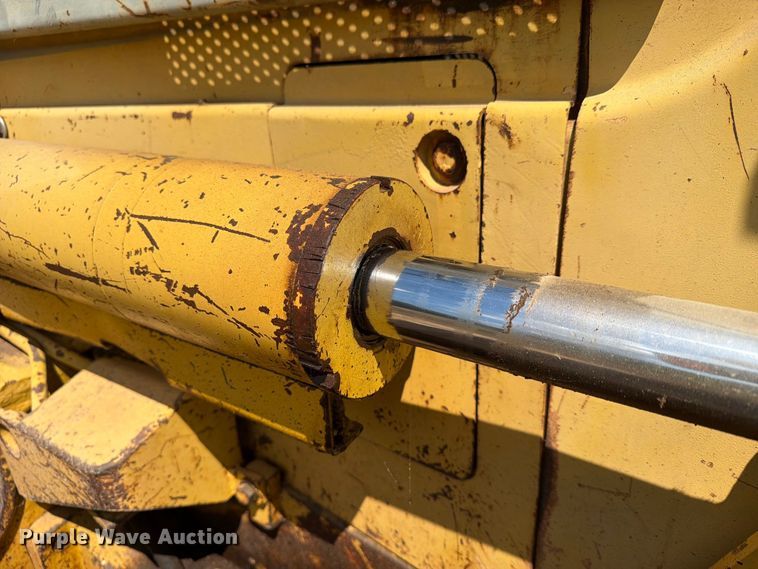 image for item FN2573 1999 Komatsu D41E-6 dozer