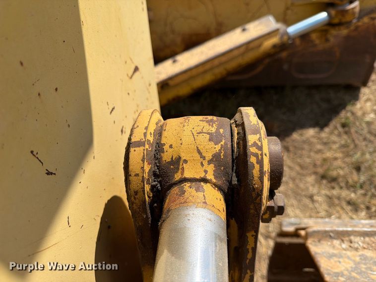 image for item FN2573 1999 Komatsu D41E-6 dozer