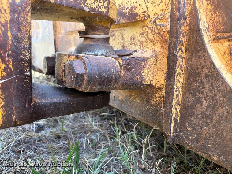 image for item FN2573 1999 Komatsu D41E-6 dozer