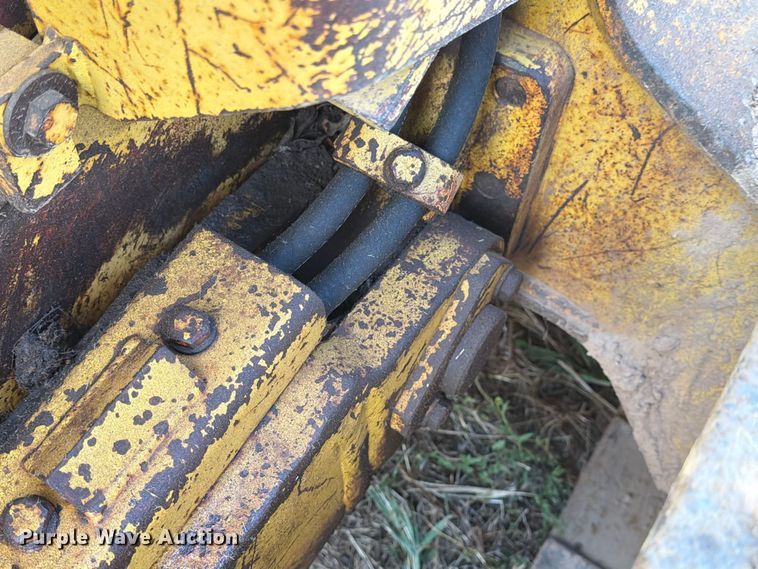 image for item FN2573 1999 Komatsu D41E-6 dozer