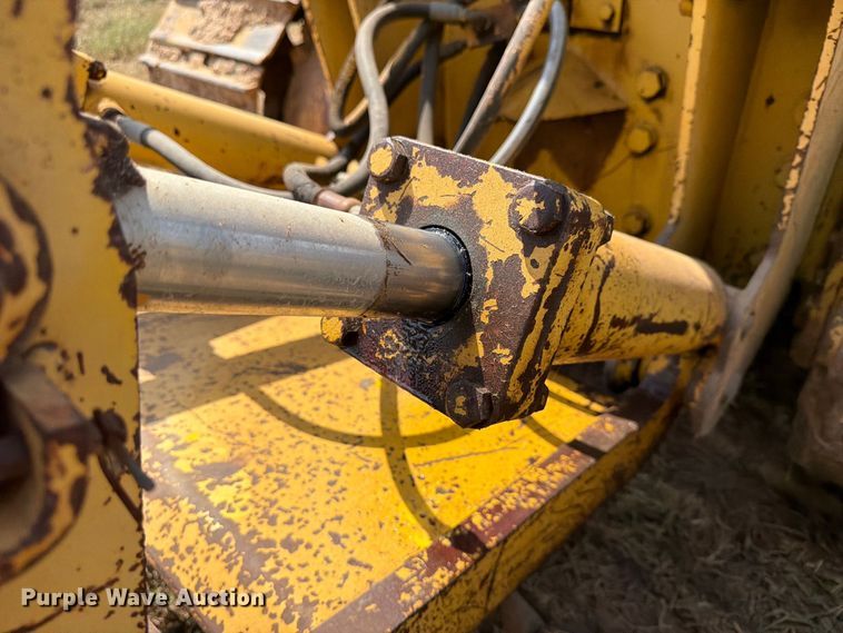 image for item FN2573 1999 Komatsu D41E-6 dozer