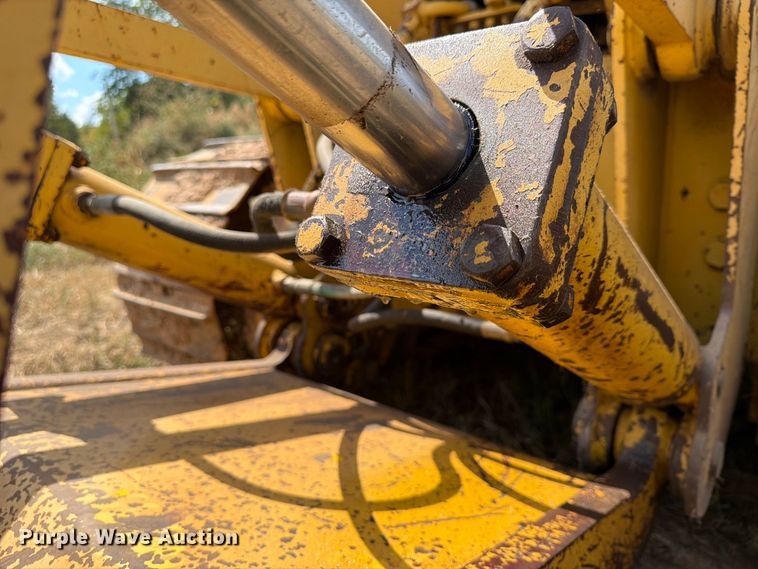 image for item FN2573 1999 Komatsu D41E-6 dozer