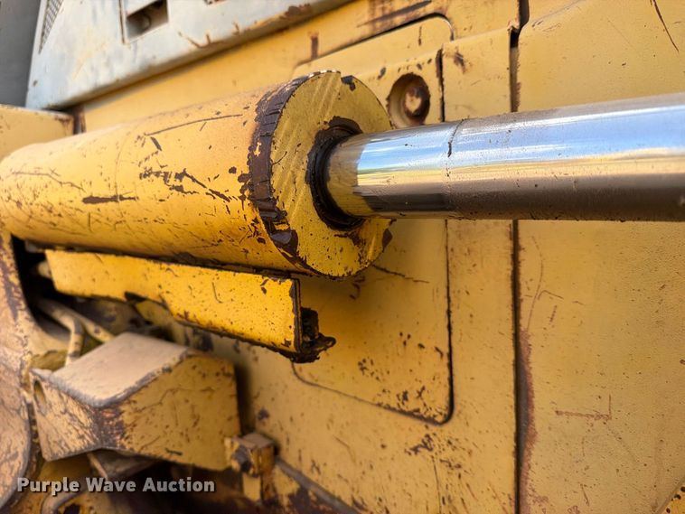 image for item FN2573 1999 Komatsu D41E-6 dozer