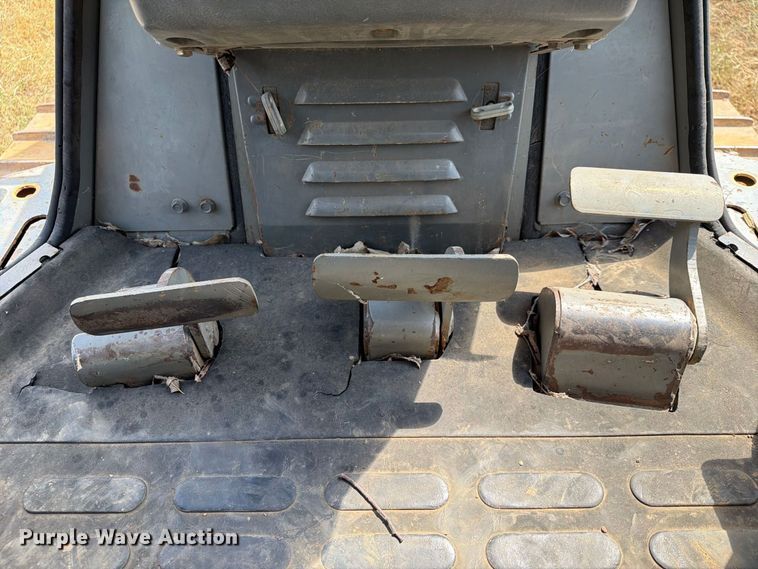image for item FN2573 1999 Komatsu D41E-6 dozer