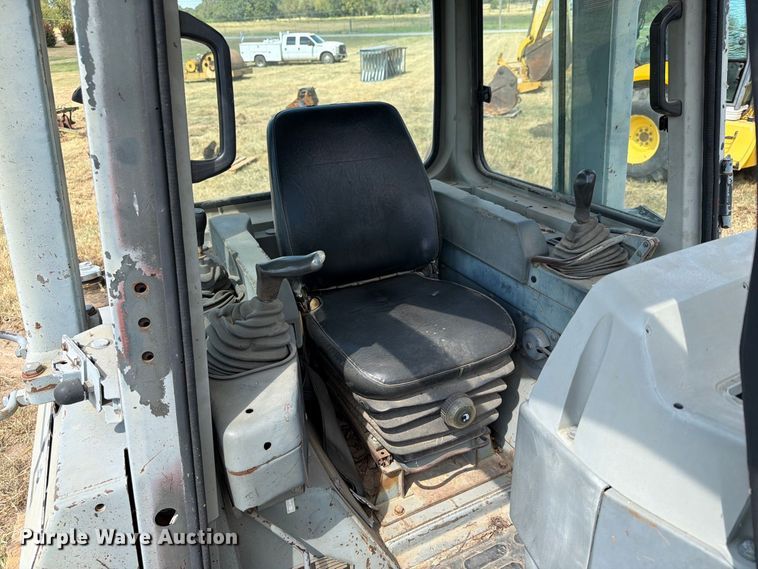 image for item FN2573 1999 Komatsu D41E-6 dozer