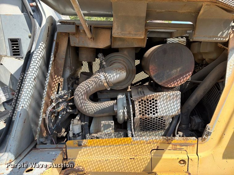 image for item FN2573 1999 Komatsu D41E-6 dozer