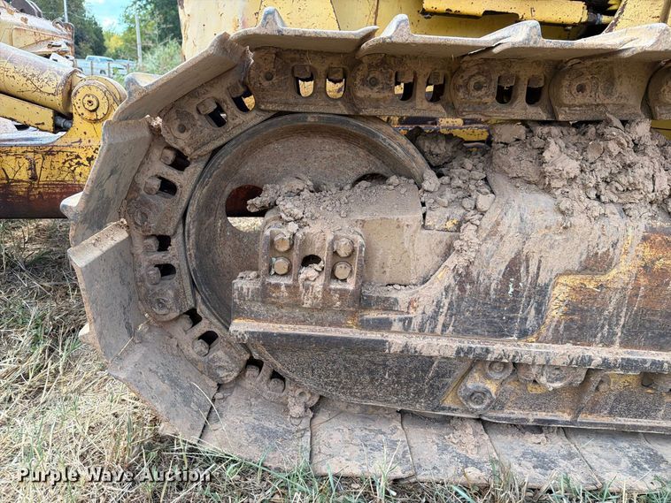 image for item FN2573 1999 Komatsu D41E-6 dozer