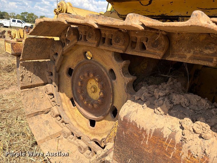 image for item FN2573 1999 Komatsu D41E-6 dozer