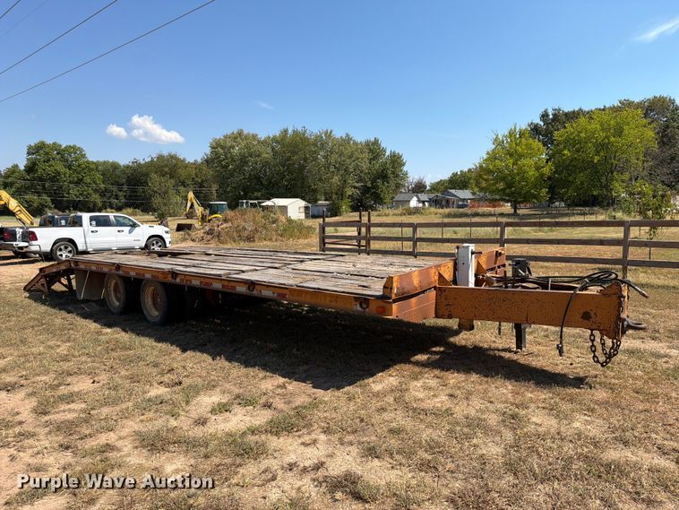 image for item FN2576 2005 Econoline DP2427DA equipment trailer