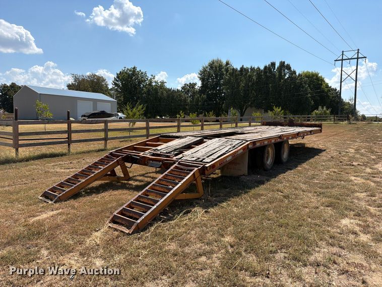 image for item FN2576 2005 Econoline DP2427DA equipment trailer