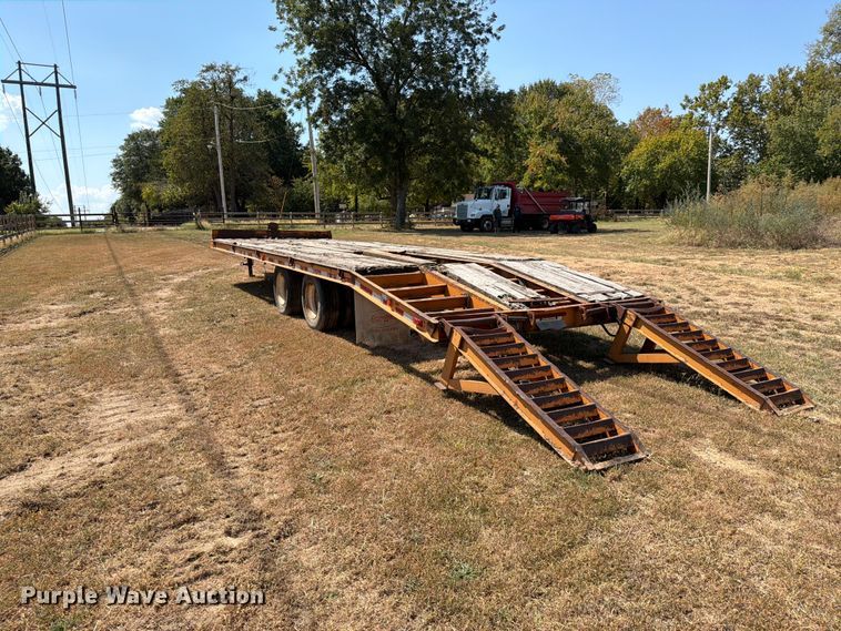 image for item FN2576 2005 Econoline DP2427DA equipment trailer