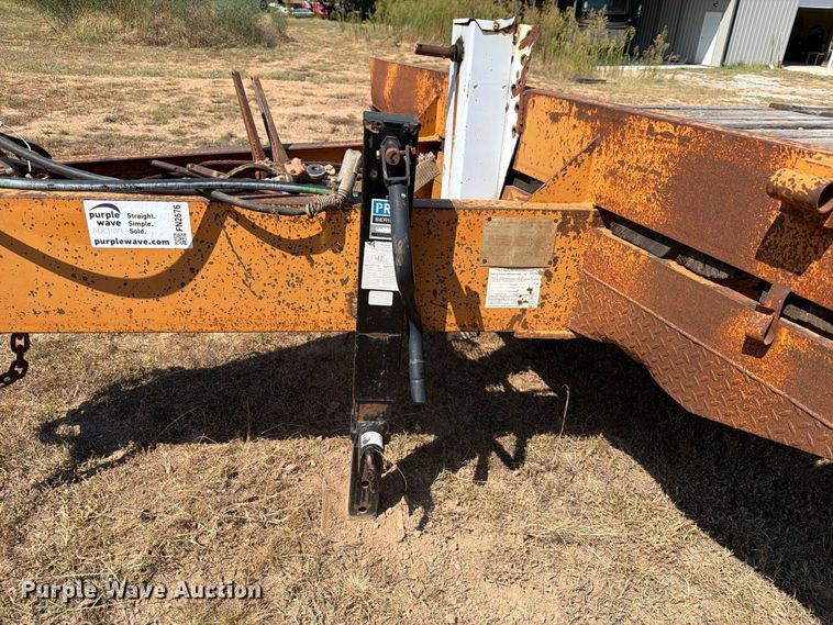 image for item FN2576 2005 Econoline DP2427DA equipment trailer